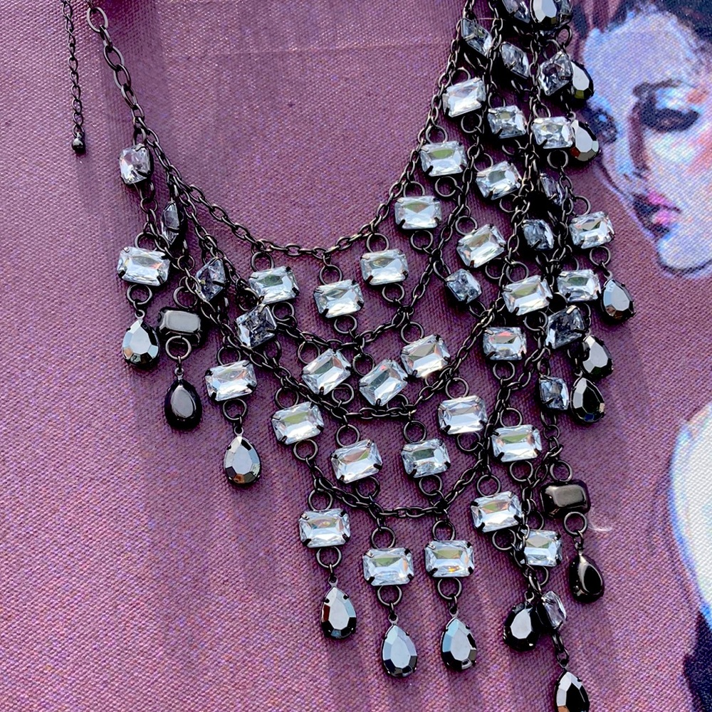 Cute curtain necklace